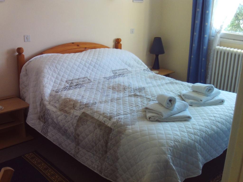 Lenard Charles Bed & Breakfast Juvigny-Val-d'Andaine Exterior foto